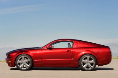 iacocca-45th-anniversary-edition-mustang-also-comes-in-red_5.jpg