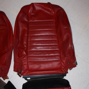 red seat covers   driver back