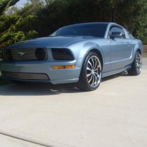 new staggerd dakars 20s in the front 8.5 20s in the back 10.5