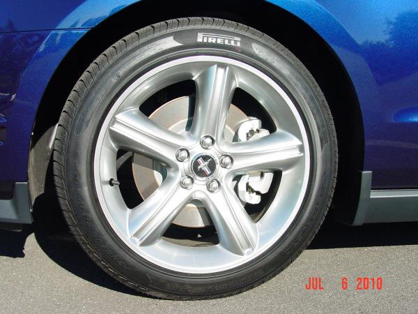2011 Mustang 5.0L
19" premium wheels