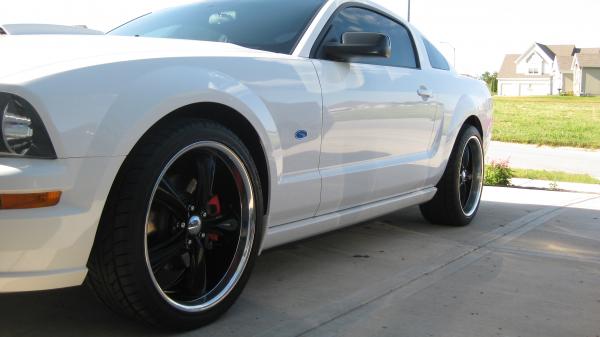 i got to get these wheels off i do think they look good.. how ever they are 20's, and that means they got to go they are killin my times and i realy n