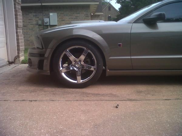 Nitto NT05 255 45zr20's in front