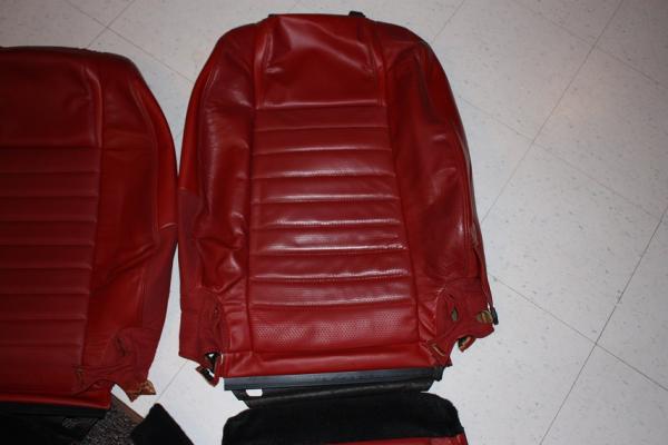 red seat covers   driver back