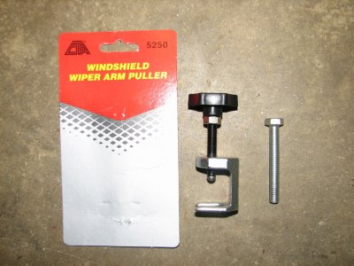 04 - CTA Wiper Puller and 8mm - 1.25 x 60mm bolt r.JPG
