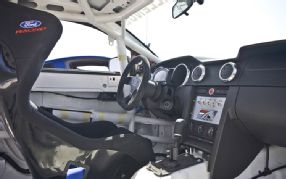 112_0806_01z+ford_mustang_FR500S+interior.jpg