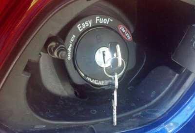 locking fuel door 11-14 mustang.jpg