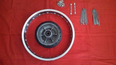 pre wheel lacing.jpg pre wheel lacing.jpg