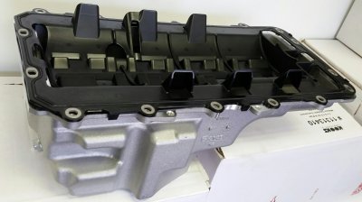 2013 GT500 8 Quart Oil Pan 2.jpg