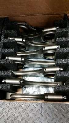 Livernois Stroker Rods 2.jpg