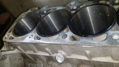 4-6L_Darton_Sleeves_Going_In.jpg