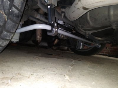 new sway bar and links.jpg