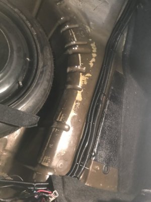 8 AWG Wire Run in Trunk.JPG