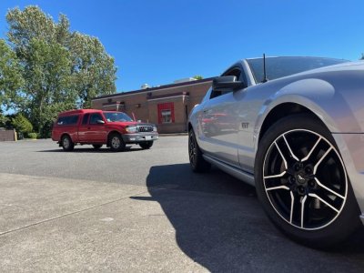 05 Mustang GT new shoes.jpg