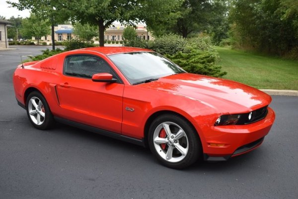 2012-ford-mustang-gt (1).jpg