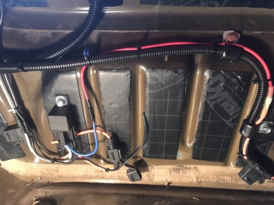GlassTop09 Final Wire Upgrade to power Reverse Backup Alarm & Backup Camera (1).JPG