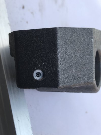 OEM Ford 2V Cast Iron Chain Tensioner Rt Side Chain Oiler Orifice (7).JPG