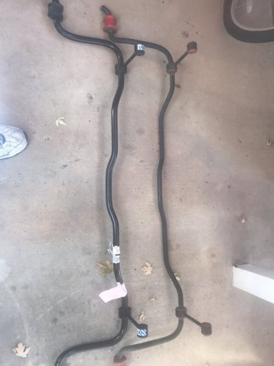 11-14 Ford GT Track Pack 24mm Sway Bar vs 05-10 GT OEM 20mm Sway Bar.JPG