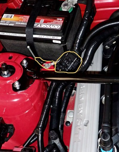 Fuse & Ground Location.jpg