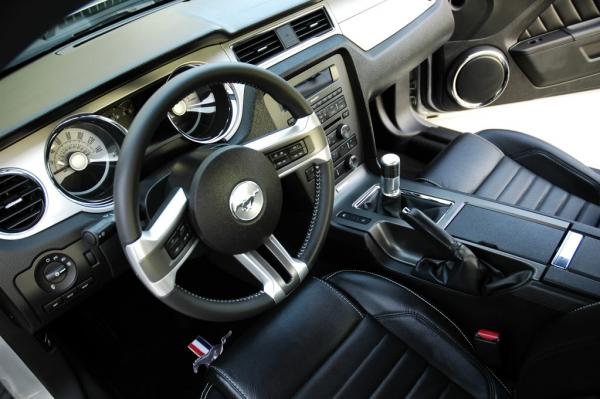 2010interior150