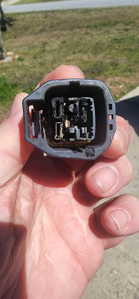 Cooling Fan Plug