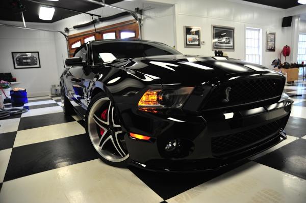 Showroom Shine!! Nitrous Purge comes out of snakes mouth in the grille