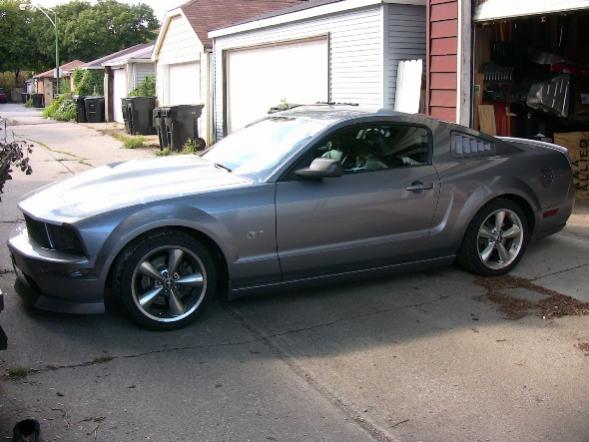 Sneak Preview 2009: Test fitting the new hood