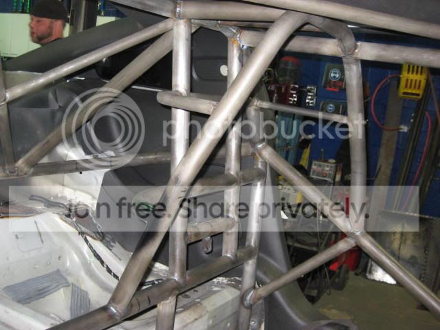 Cage005.jpg
